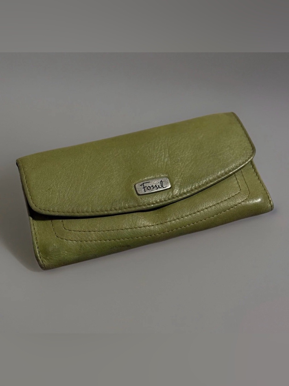 FOSSIL Women's Hanover Olive Green Genuine Leather Wallet SL2941